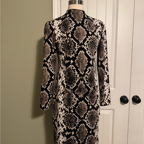 Elegant Snake Print Dress - Picture 1 of 5